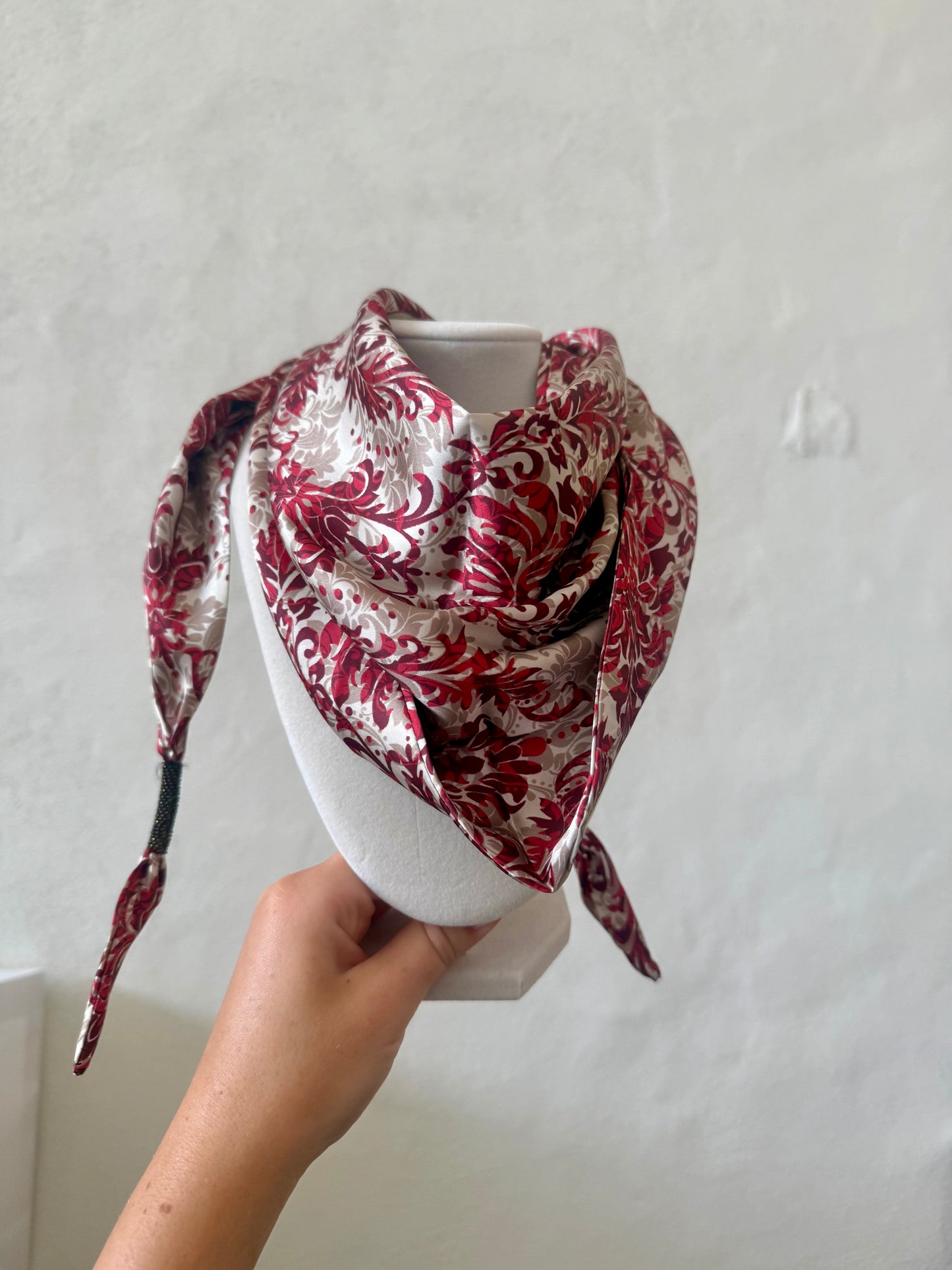 Triangle Silky scarf- Red