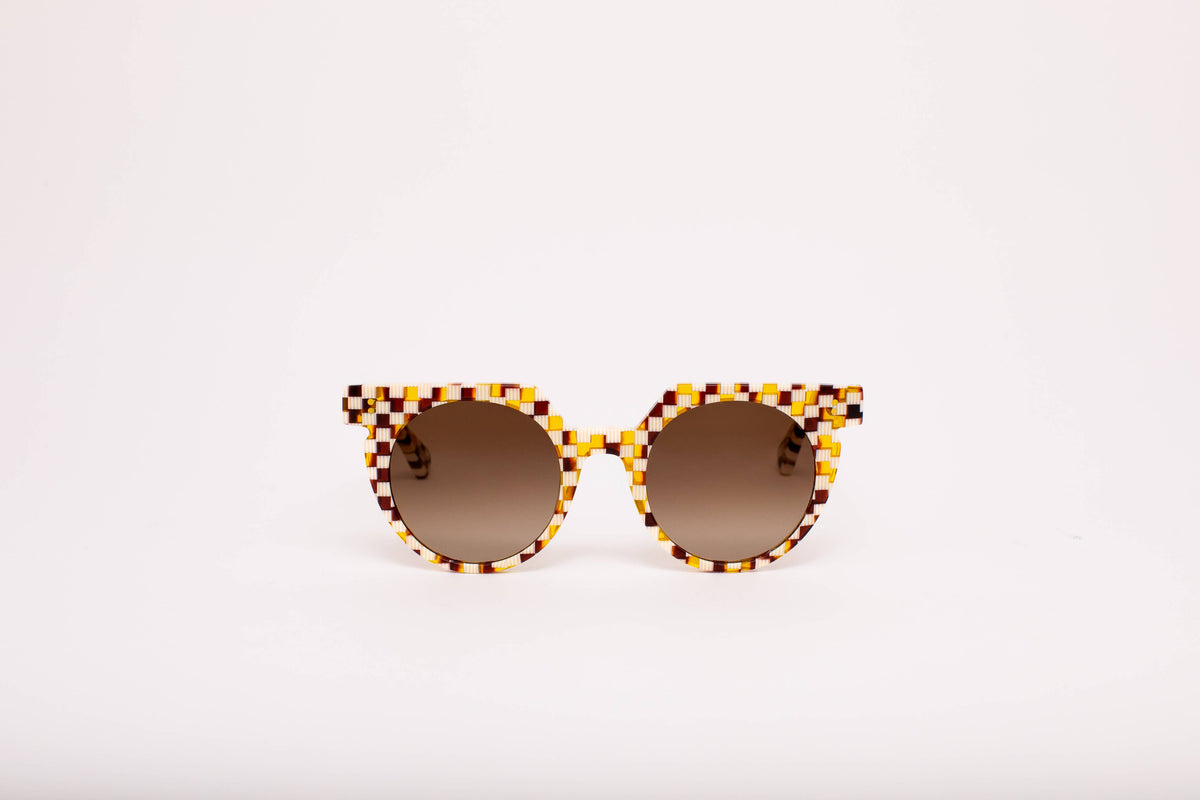 SARDINE - Aster - Toasted Moxie Round Checkered Sunglasses