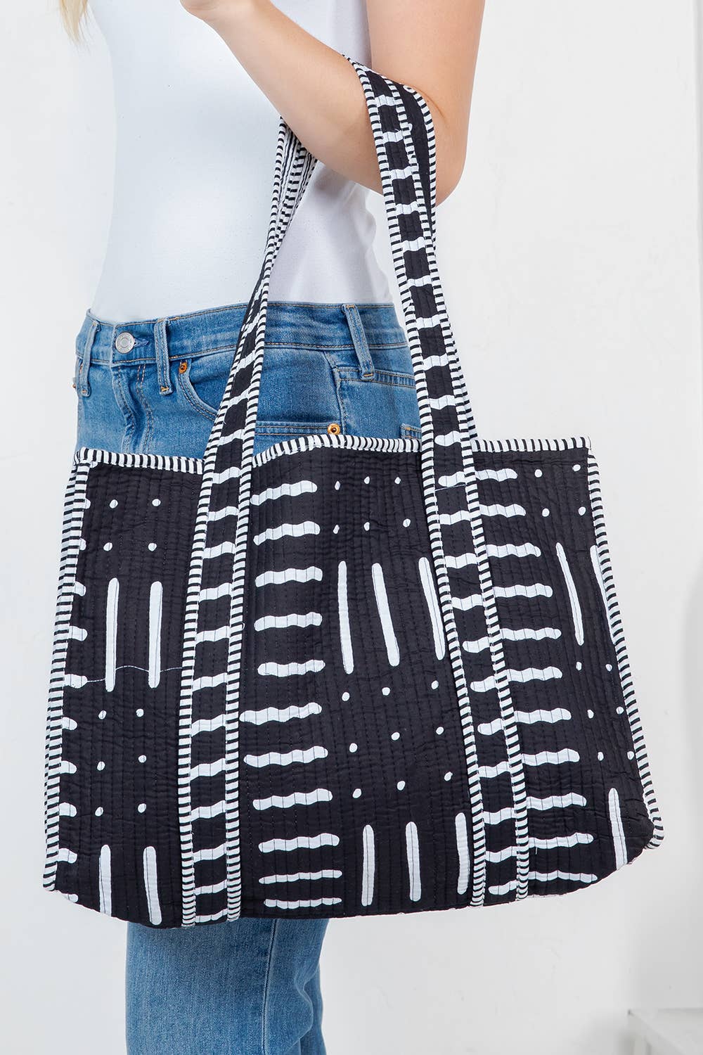 Quilted Reversible Tote Bag - Black/White