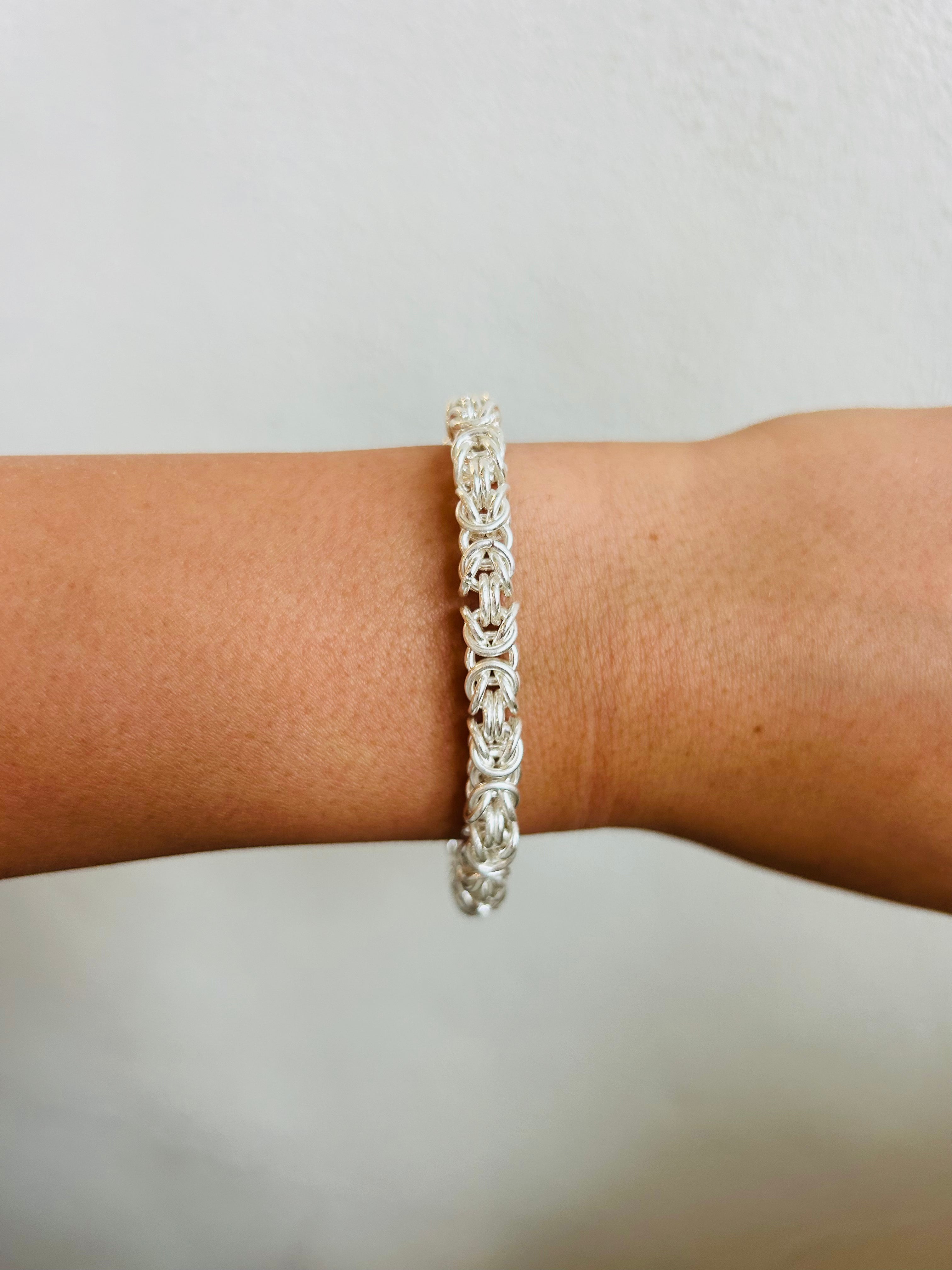The Pricilla Magnet Bracelet- Silver