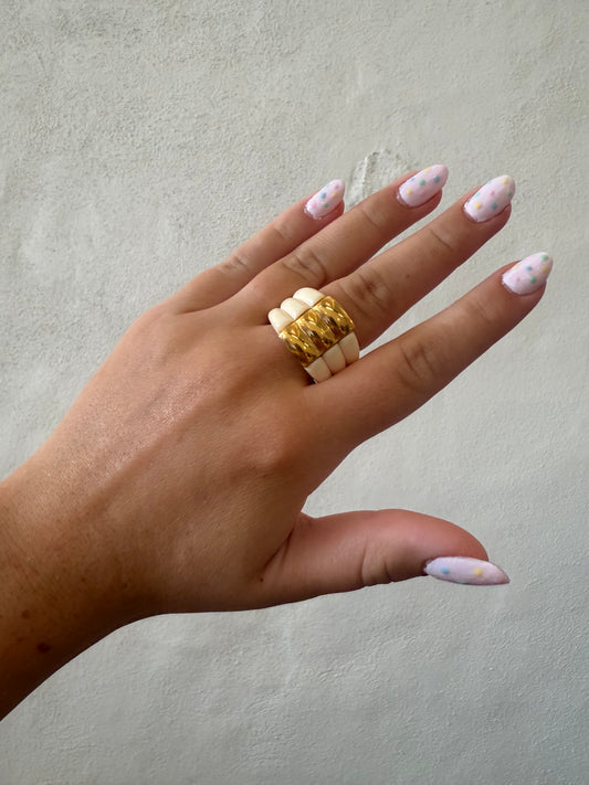 Lucas Jack Ivory Resin Gold