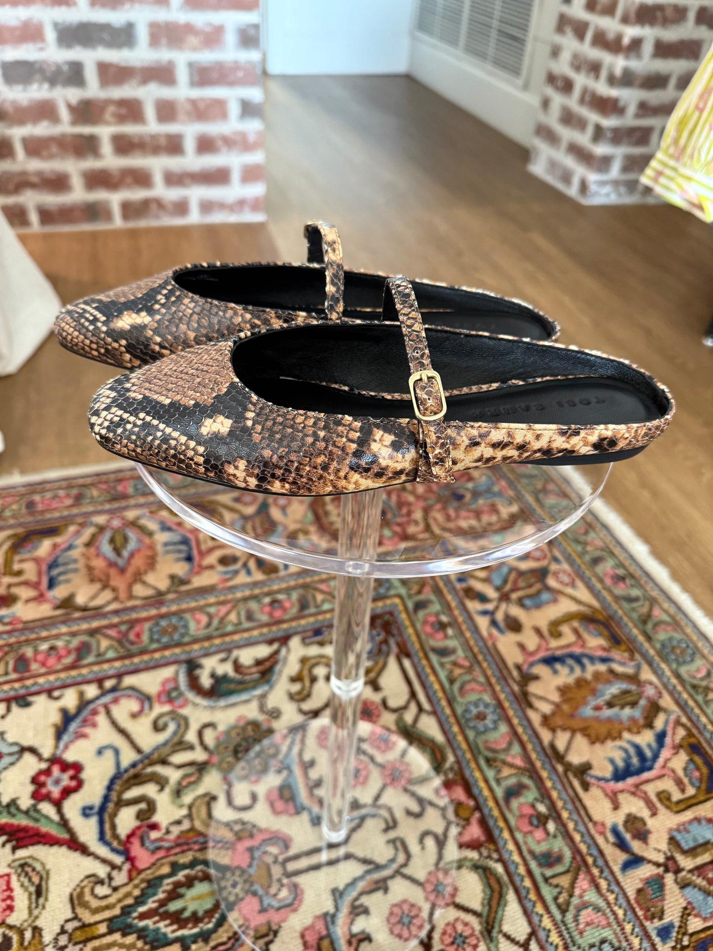 Yosi Samra - Lily Flat - Chocolate Snake