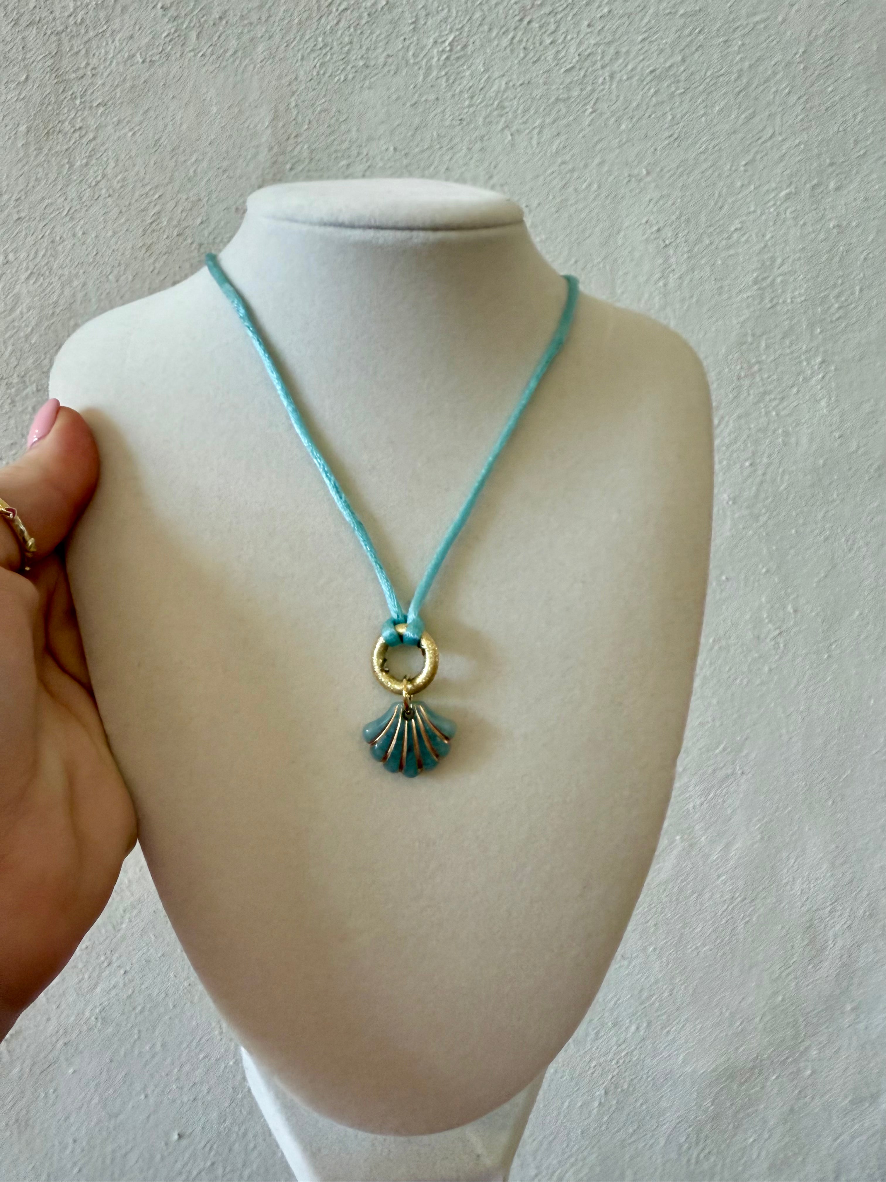 The Shell Pendant Cord Necklace