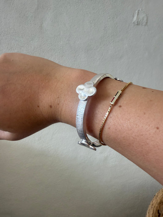 Brushed Clover Bracelet- Silver