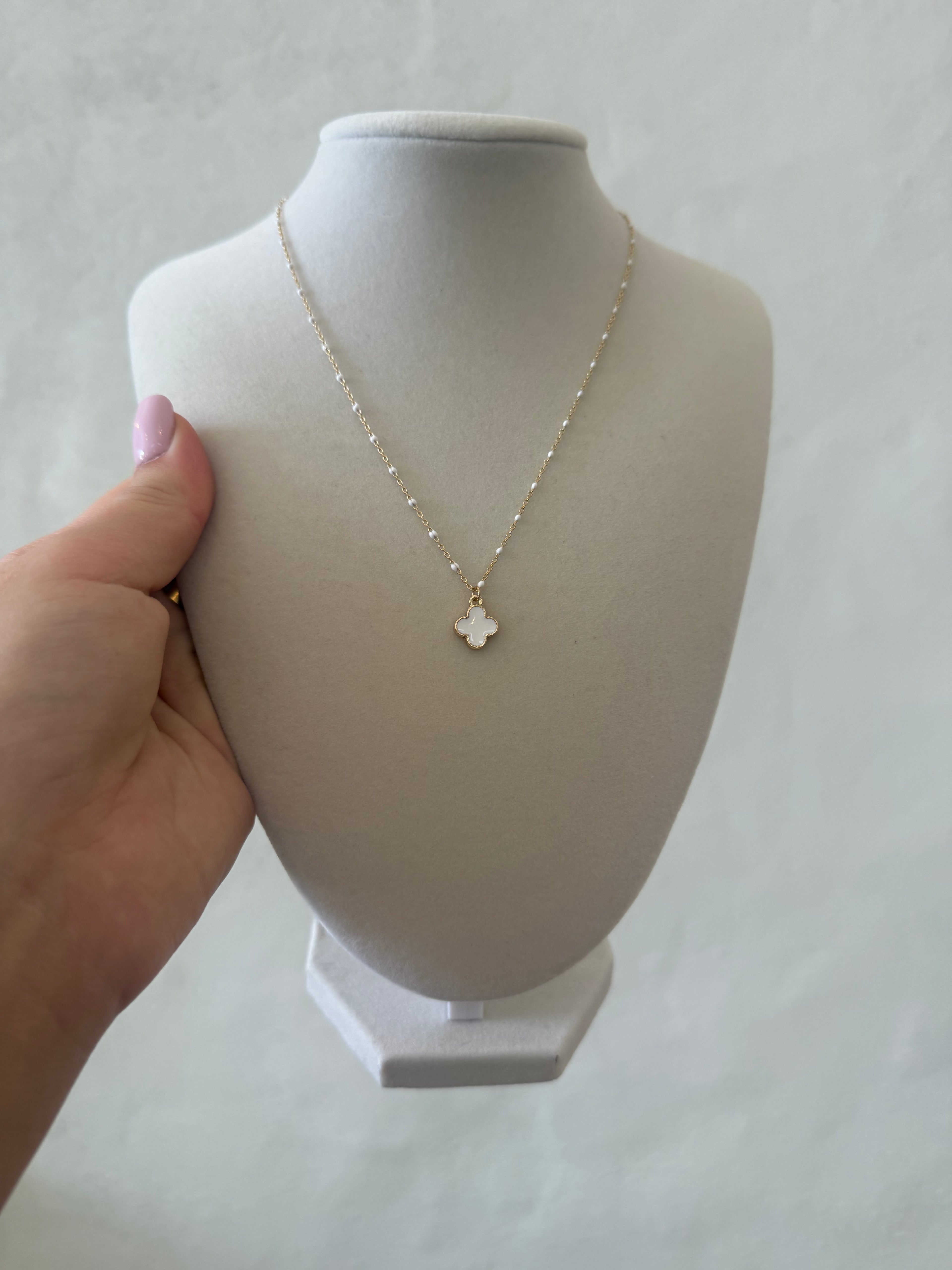 The Clover Beaded Necklace- White