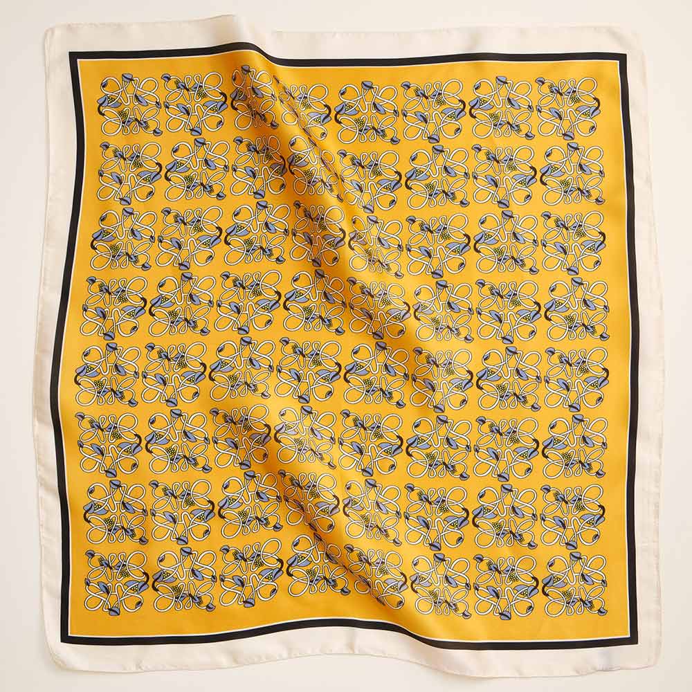 Geometric Knot Scarf - Gold