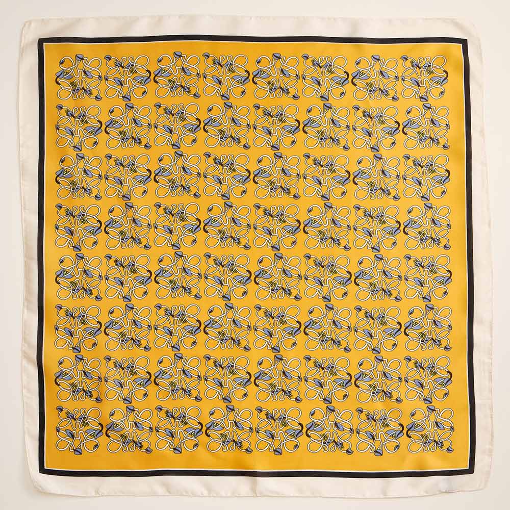 Geometric Knot Scarf - Gold